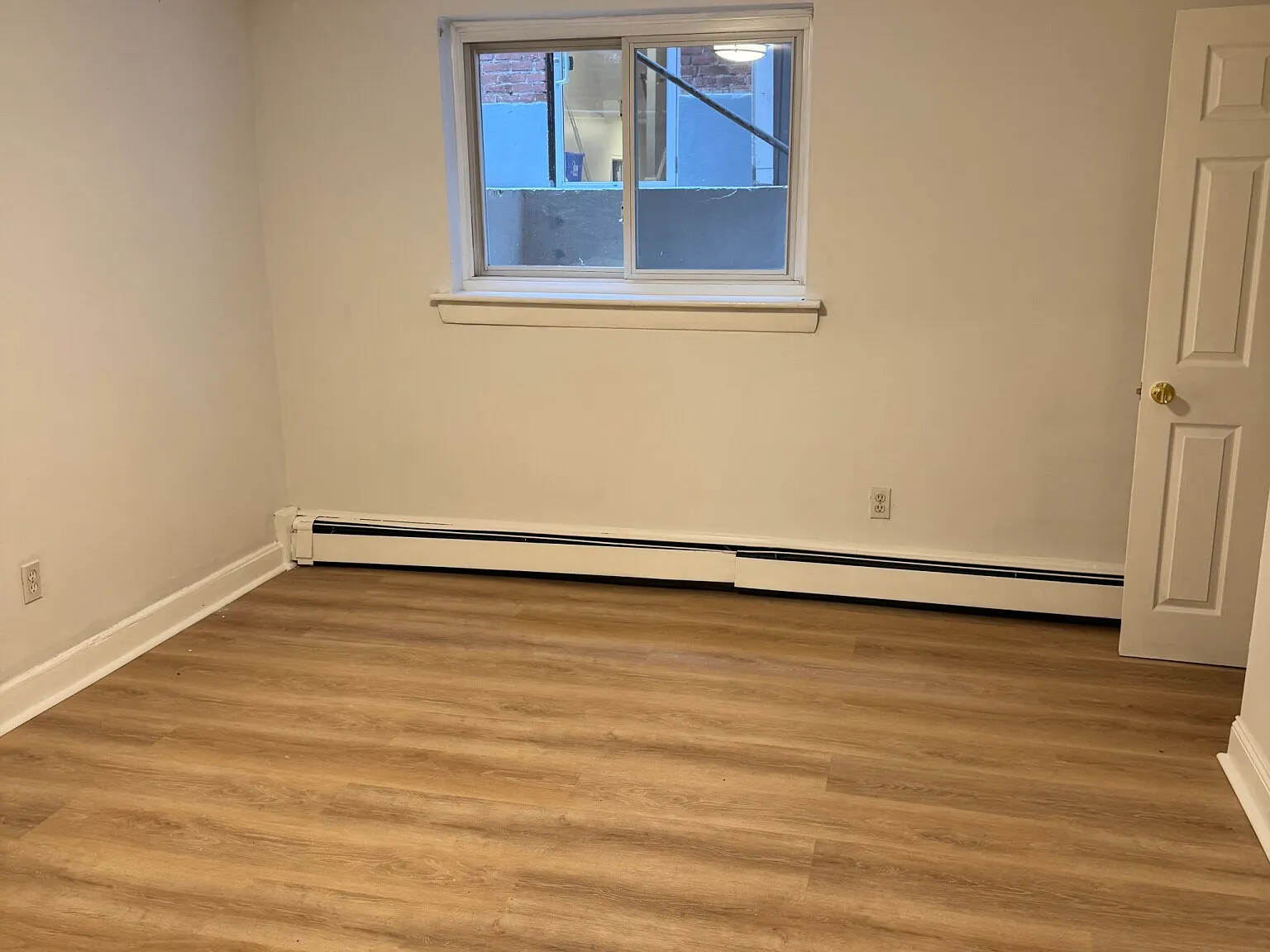 2 bed, 1.0 bath, $2,900 — Photo 4