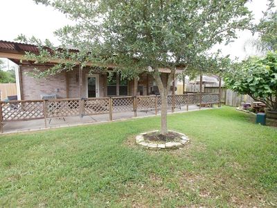 207 Silverbrook Ln, Dickinson, TX, 77539