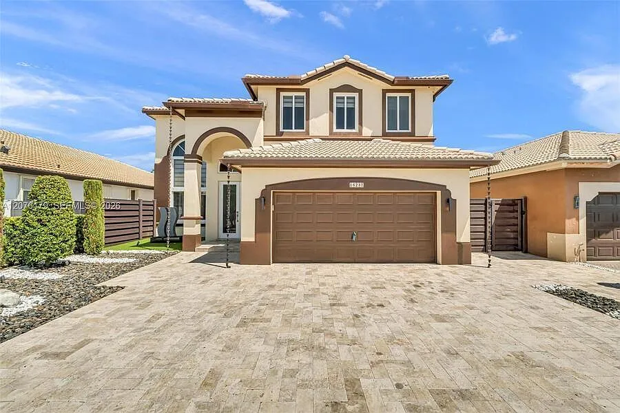 5 bed, 2916 sqft, $6,000 — Photo 3