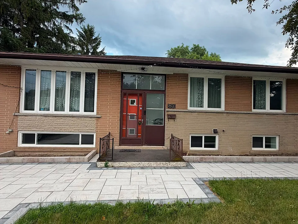 87 Elvaston Dr