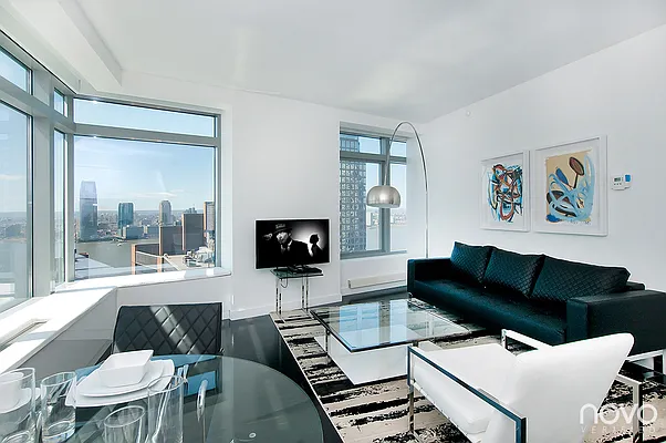 Rented by NOVO | media 87