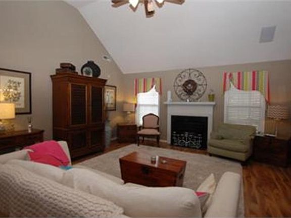 4th image of 3180 Caitlynn Dr
