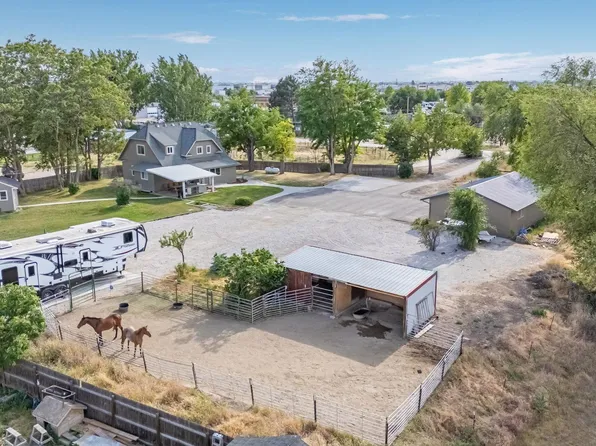 621 S Borchers Ln, Caldwell, ID 83605