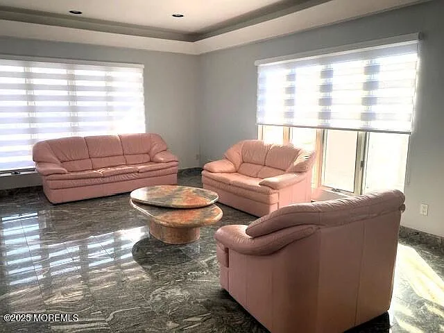 117 Brighton Ave — Photo 4