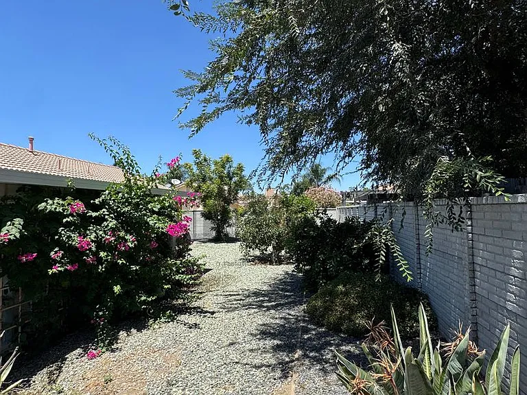1266 Euclid St — Photo 30