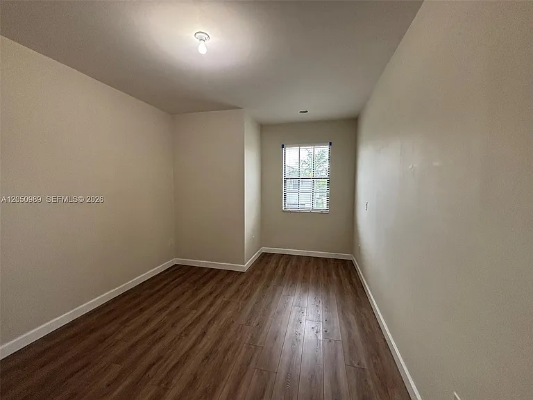10445 NW 61st Ln #10445 — Photo 7