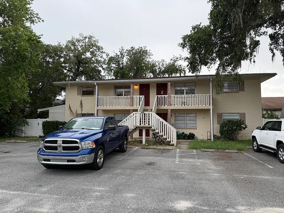 820 State Ave #4
