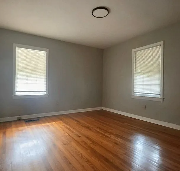 211 Edison Dr — Photo 7