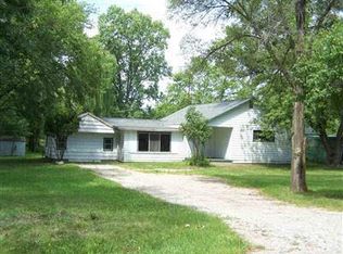 3086 S Kleinpell St, Burton, MI 48529