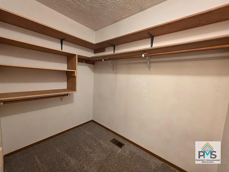 8991 Rendon Dr — Photo 15