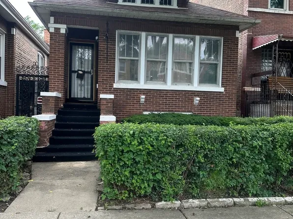 4943 W Race Ave, Chicago, IL 60644