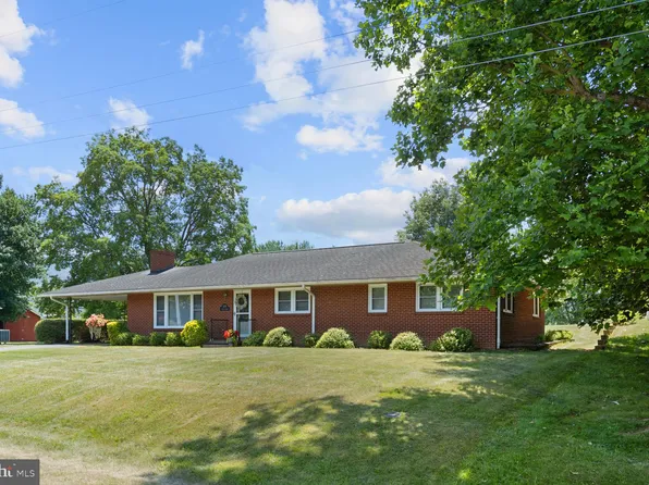 109 S Whissen St, Edinburg, VA 22824
