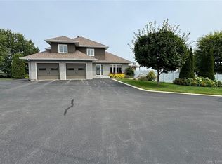 52 Levesque St, Grand Falls, NB E3Z1A3