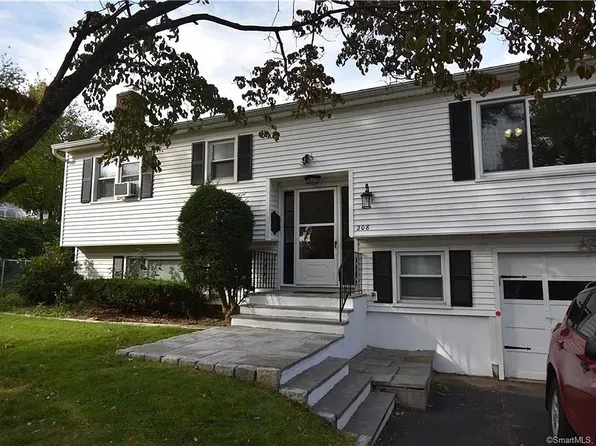 208 Soundview Ave, Fairfield, CT 06825