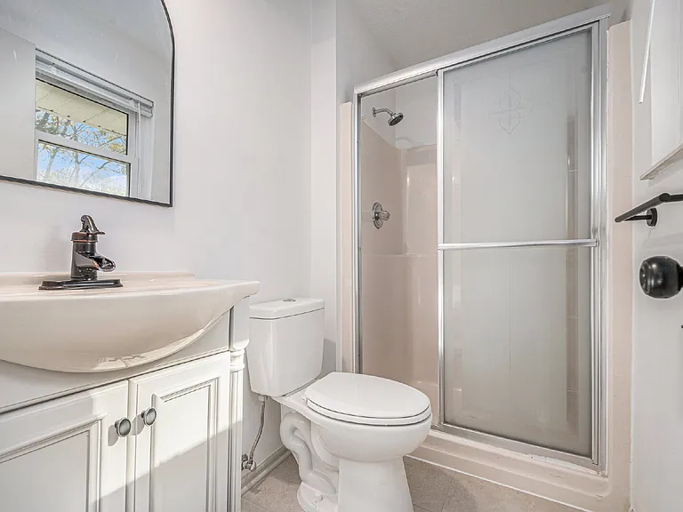 311 NE 101st Pl — Photo 9