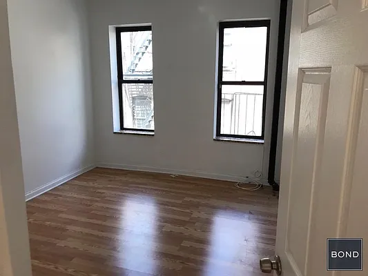 Rented by Bond New York | media 9