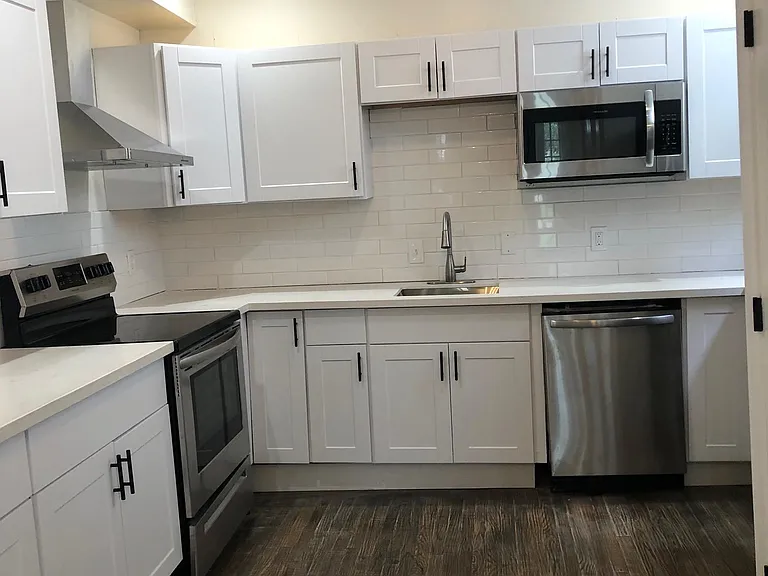 3508 Robert St #DOWNSTAIRS — Photo 4