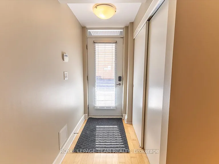 9 Balsam St W — Photo 7