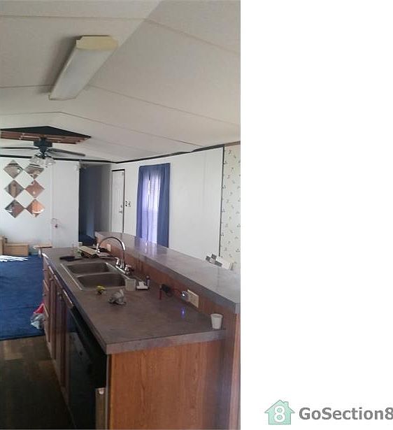 2nd image of 1741 Gilmore St