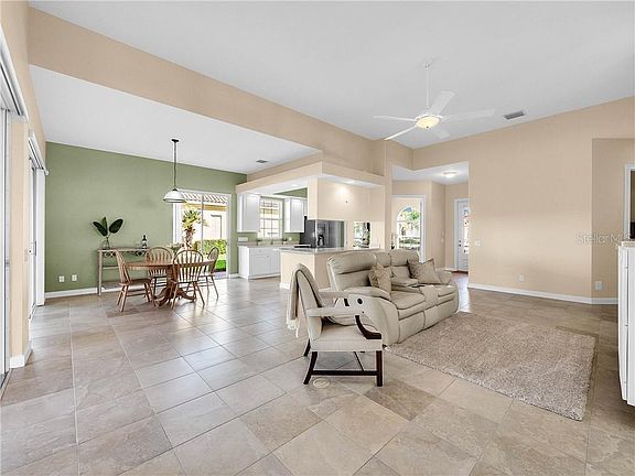 4th image of 11752 Eagle Ray Ln