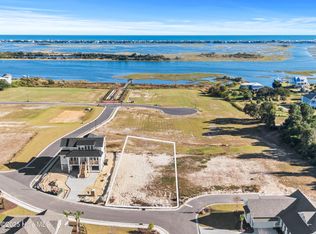 10 Solstice Way, Hampstead, NC 28443