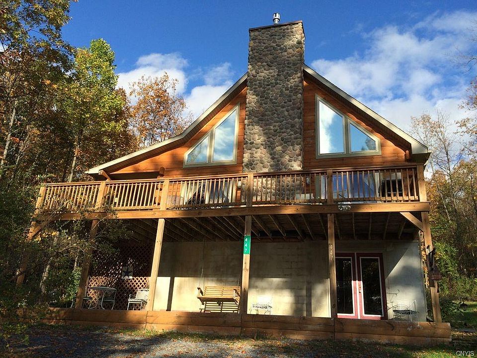 1st image of 447 Glenwood Ln