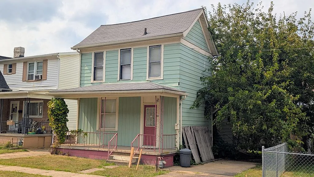 2225 Marshall Ave, photo 1