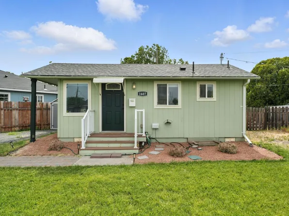 1607 McPherson Ave, Richland, WA 99354