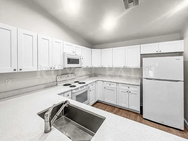 745 Harry Ave S — Photo 11