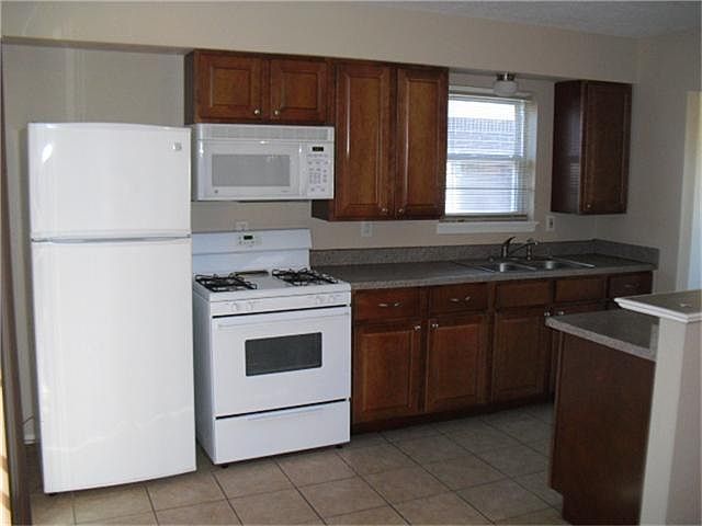 1st image of 5018 Dumore Dr