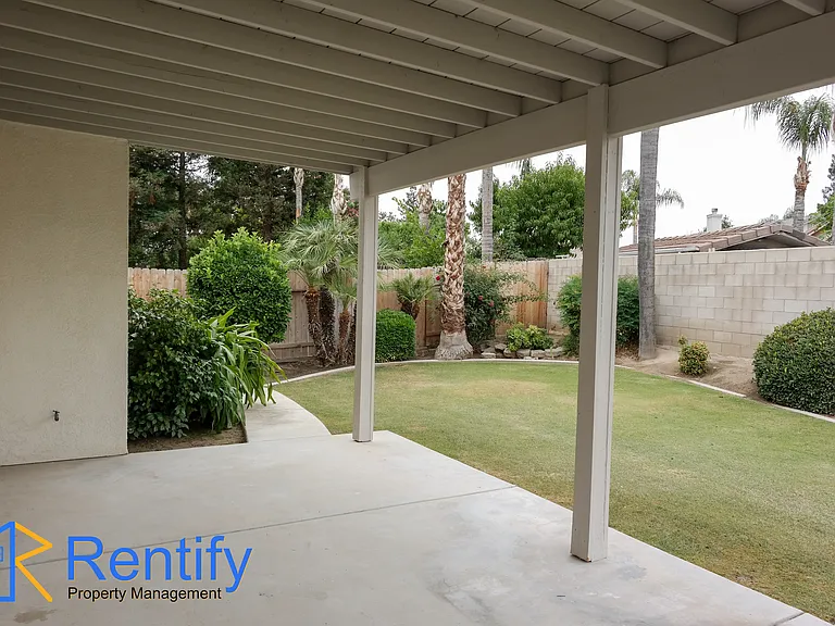 404 Windsor Park Dr — Photo 36