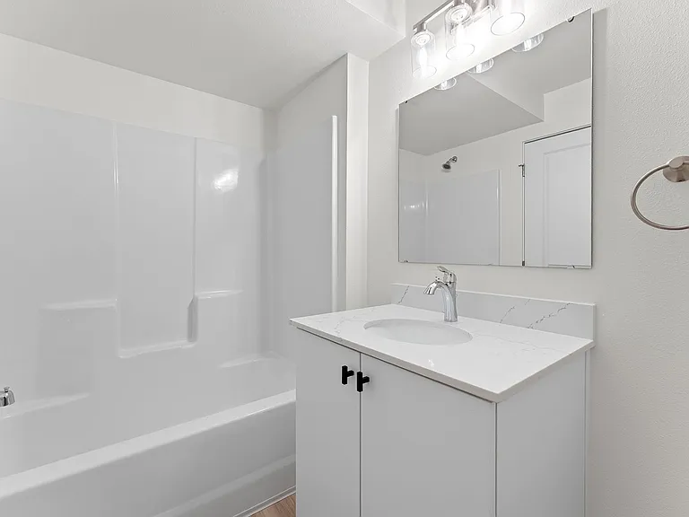 1820 NE Davis St #203 — Photo 24