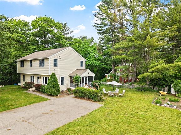 3rd image of 107 Maple Rd