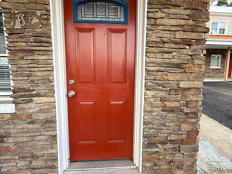 14001 Bedford Rd NE — Photo 14