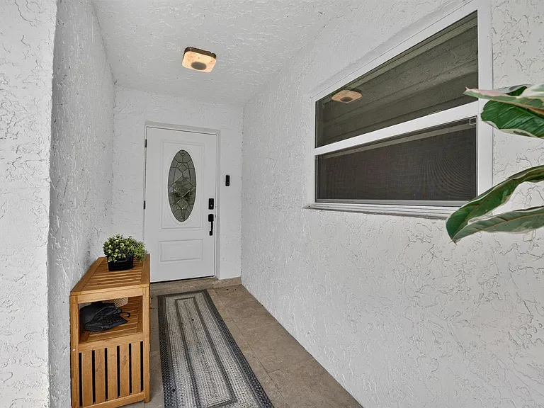 8131 NW 44th Ct — Photo 3