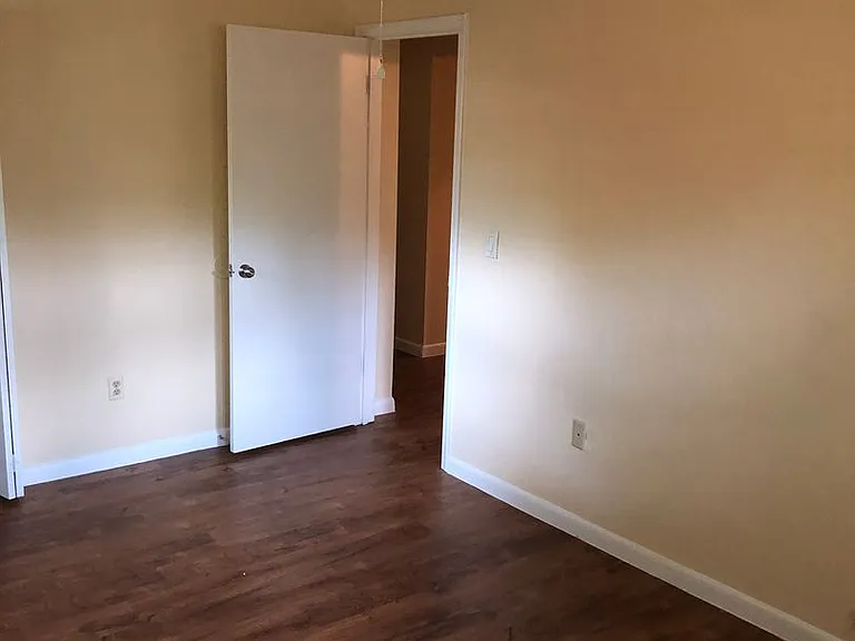 1915 SW 42nd Ave — Photo 24