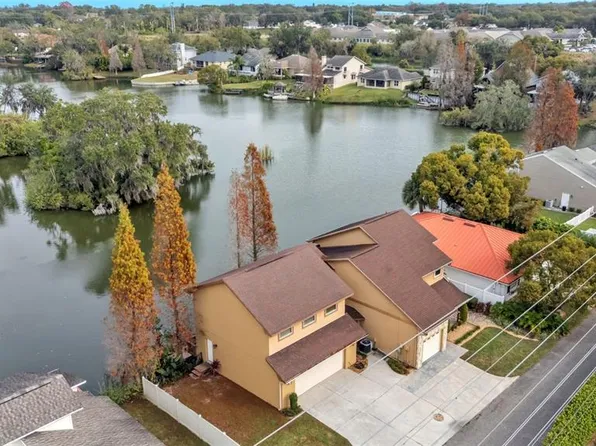 614 Mountain Lake Pl, Lakeland, FL 33813