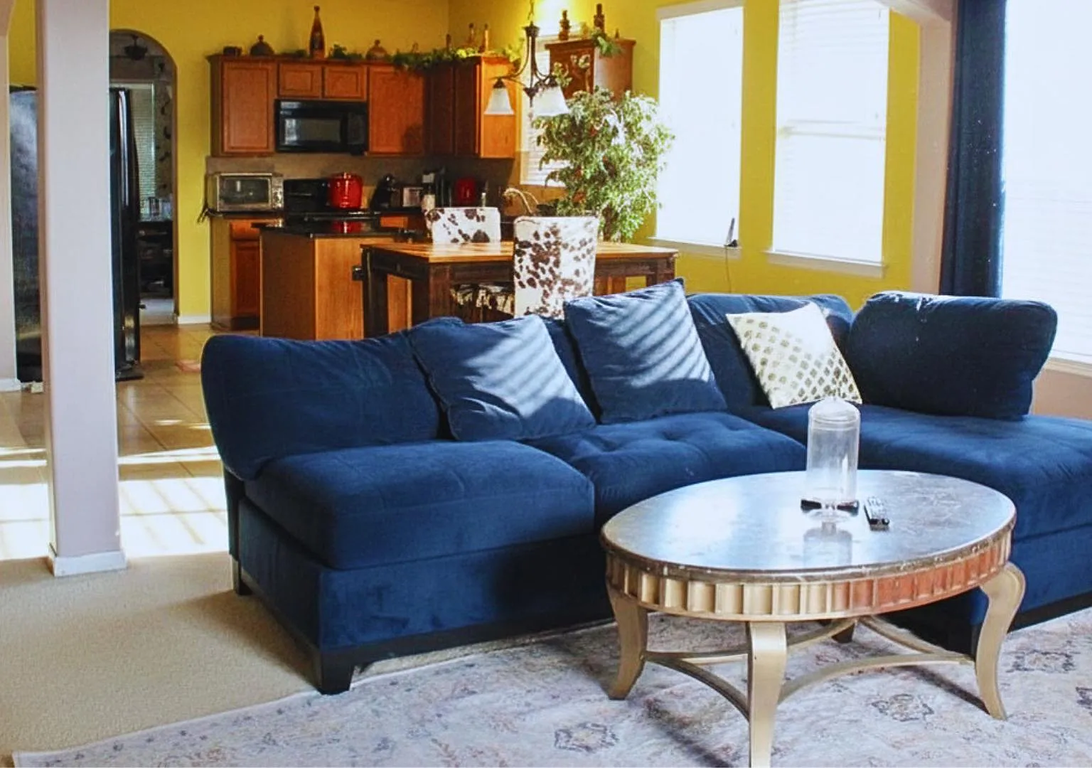 3 bed, 1.0 bath, 2097 sqft, $910 — Photo 3