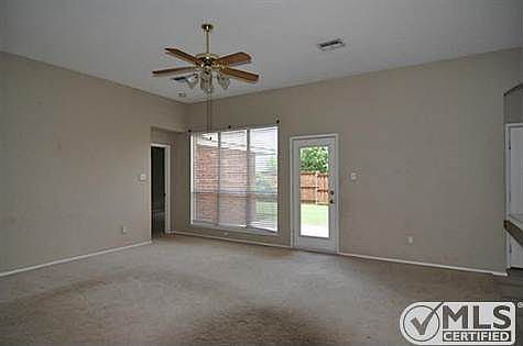 5th image of 12000 Woodland Way