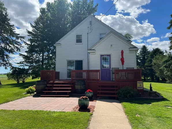 83638 330th St, Ellendale, MN 56026