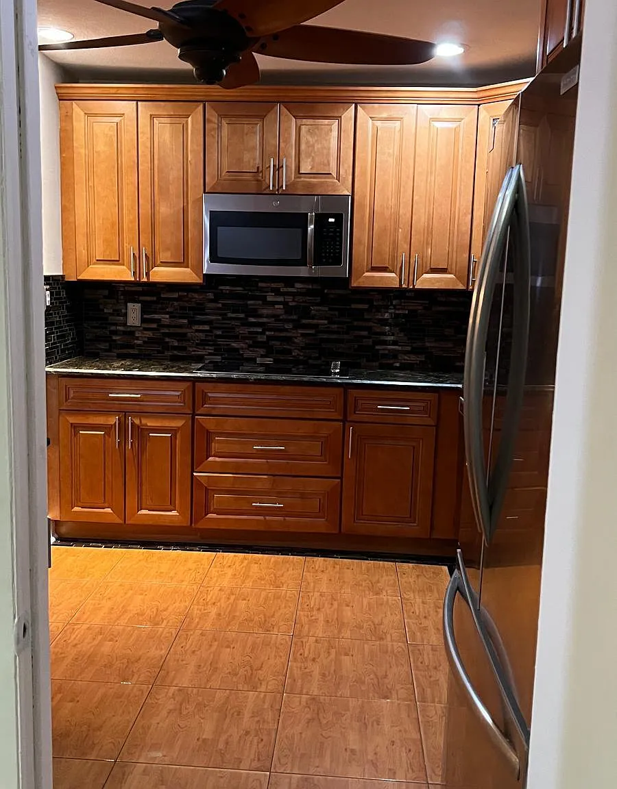 3 bed, 2.0 bath, 1747 sqft, $3,200 — Photo 3
