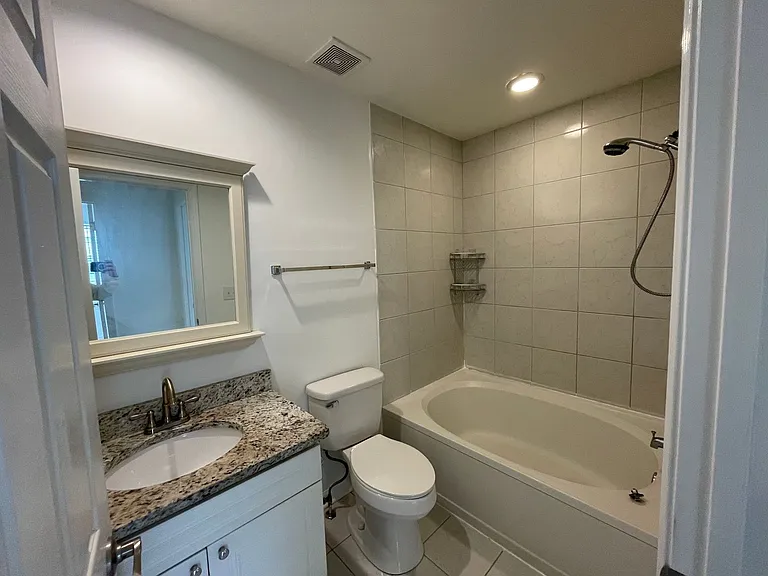 4865 Habersham Ln — Photo 19
