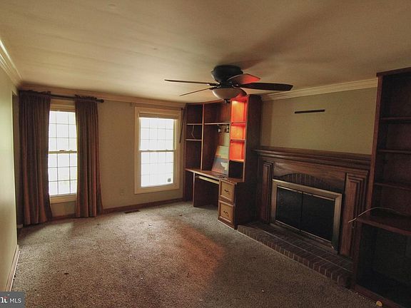 5th image of 414 River Wood Dr