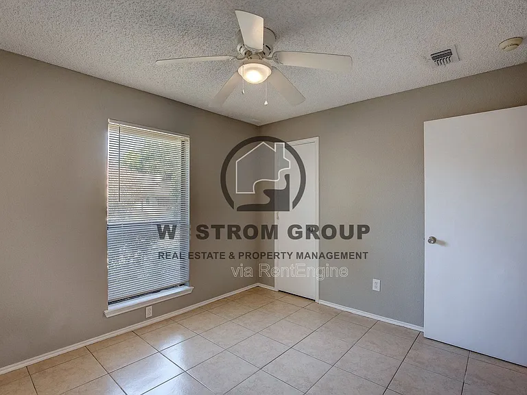420 Revolution Ln — Photo 25
