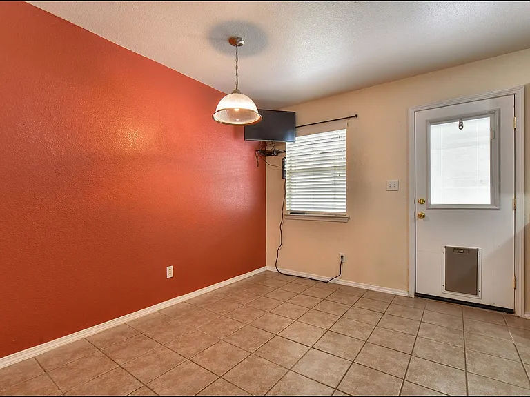 508 Covington Ridge Way — Photo 11