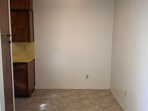 5th image of 502 Mary St APT 203