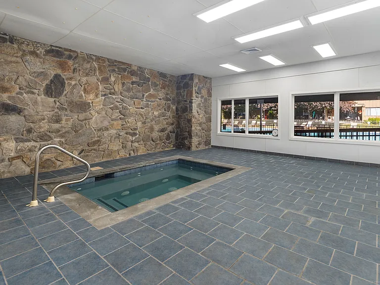 29 Ledgebrook Dr — Photo 22
