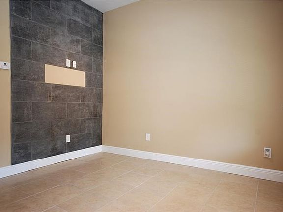 4th image of 1004 E 15th Ave