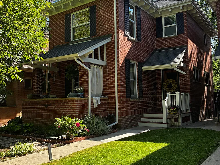 1324 Adams St — Photo 1