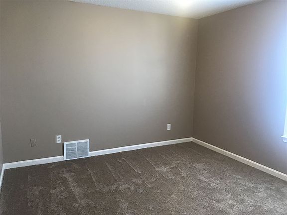 4th image of 9155 Berry Garden Cir S